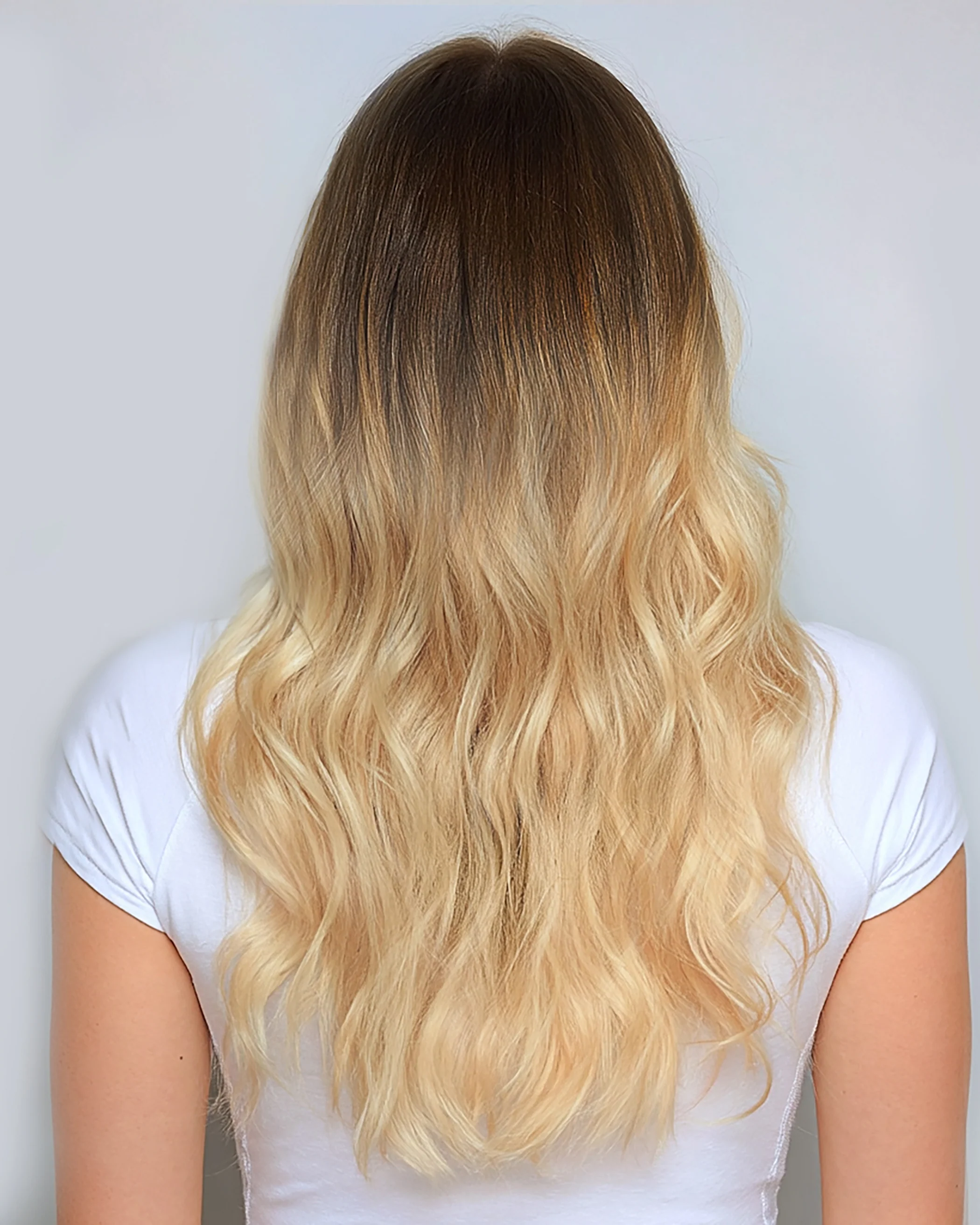 Silk Seam™ Clip-In, Cool Brown/Butter Blonde #17/P10/16/60 Rooted - Image 3